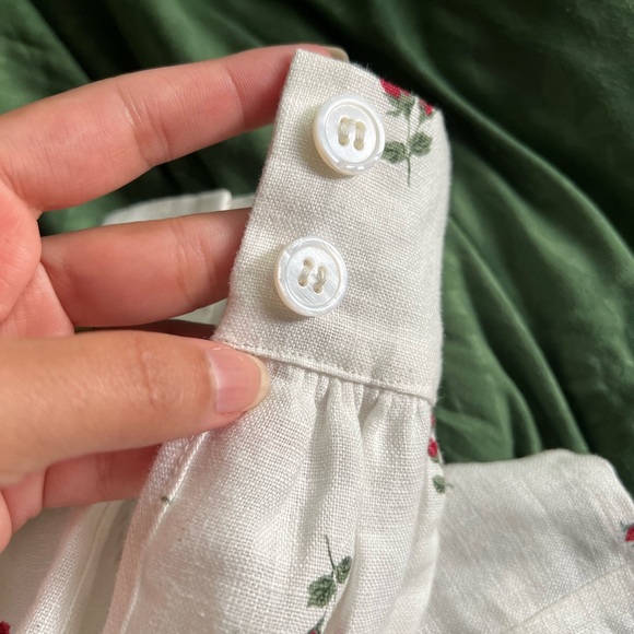 REFORMATION Linen Floral Print Crop Top Size: S | US 4 Smocked, Pinto - Picture 8 of 11